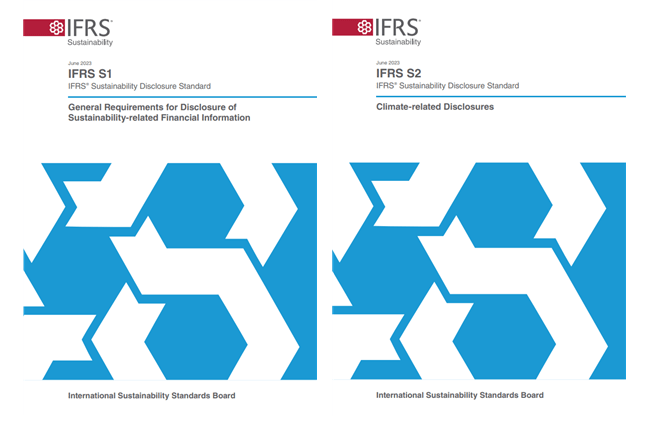 국제지속가능성기준위원회(ISSB)가 발행한 IFRS S1 '지속가능성 관련 재무정보 공시를 위한 일반 요구사항' 및 IFRS S2 '기후 관련 공시' 기준서의 공식 표지 이미지. 깔끔한 파란색 그래픽 디자인과 IFRS Sustainability 로고가 포함된 문서 전경.