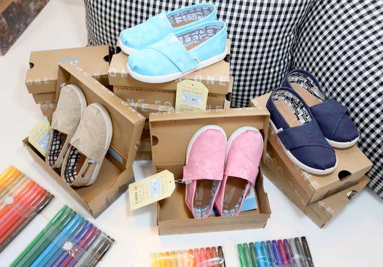 미국 탐스 슈즈 